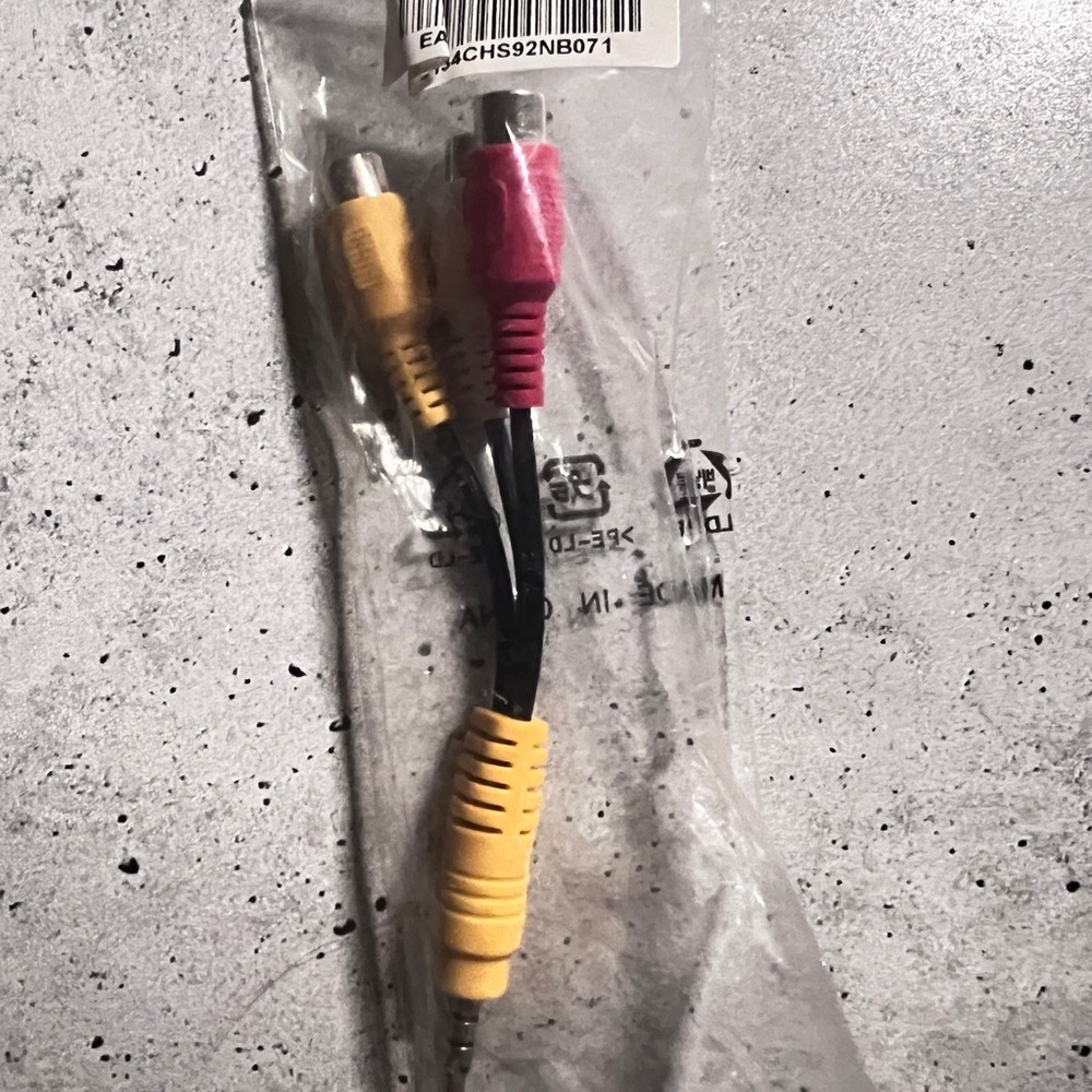 Bundle Of New Cables & Accessory - Picture 4 of 5